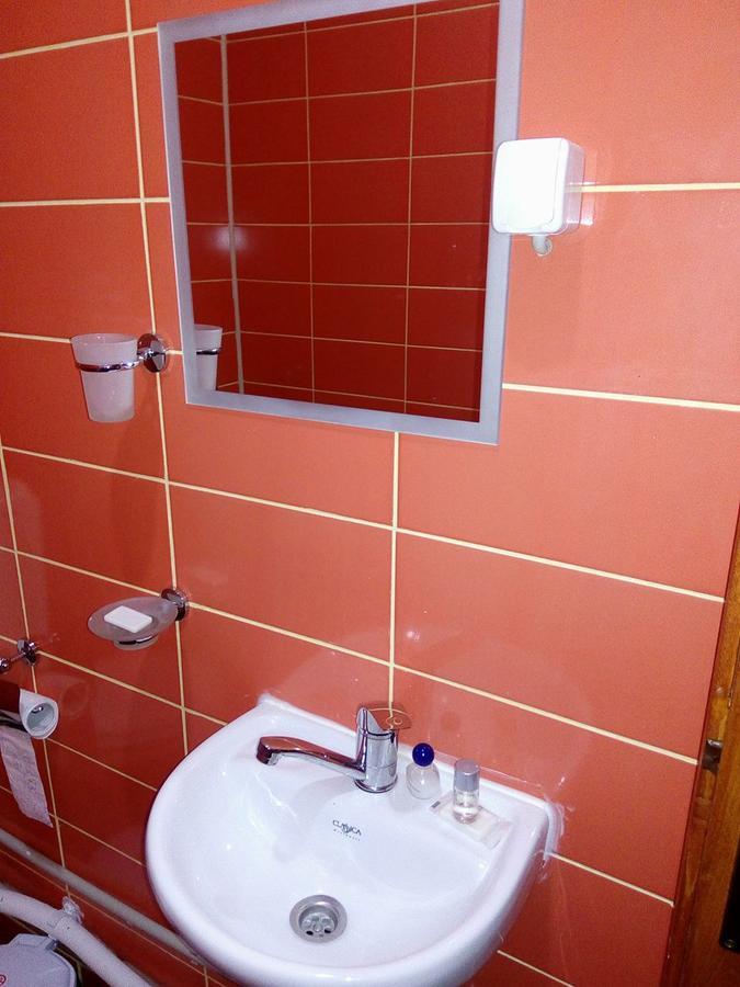 Kafana "Kaj Zoki" Acomodação com café da manhã Probistip Exterior foto